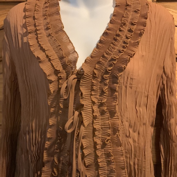 Ruffled Top - Picture 2 of 8